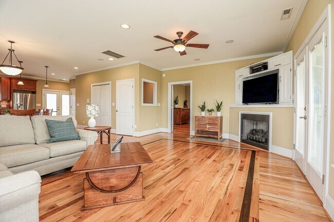 Building Photo - A Rental Like No Other!