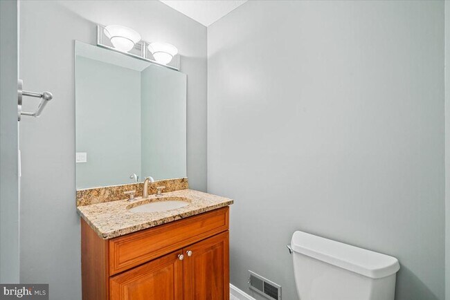 Building Photo - 11811 Dinwiddie Dr