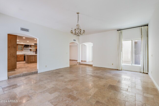 Building Photo - 6932 E Montecito Ave