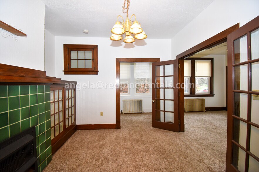 Building Photo - 1832 Crafton Blvd