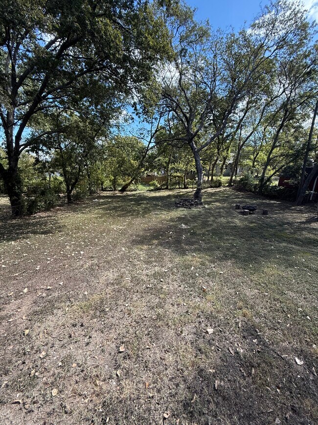Building Photo - 604 Overlook Dr