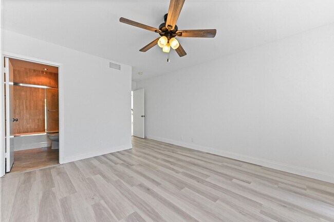 Building Photo - 21757 Contado Rd