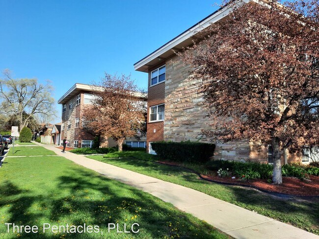 Building Photo - 3 br, 1.5 bath House - 7545 W Belden Ave #6