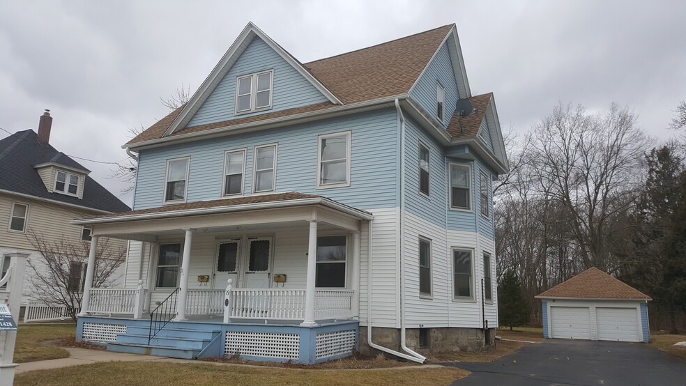 Primary Photo - 17 Naubuc Ave