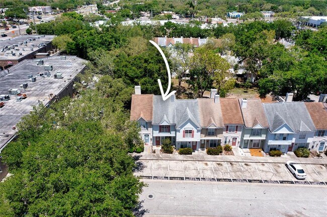 Building Photo - 5704 Bratton Dr