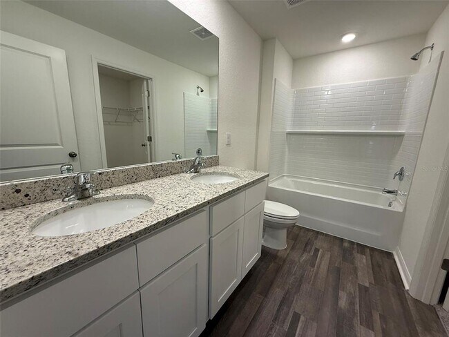 Building Photo - 3471 Ledgewood St