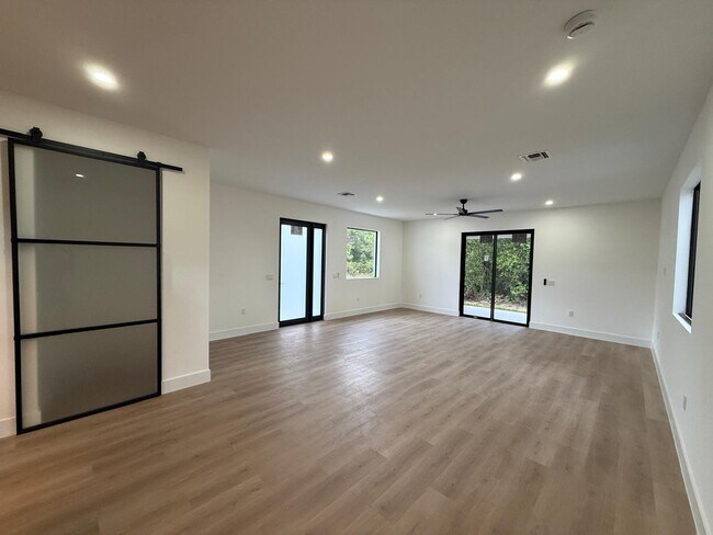 Building Photo - 1034 Alcalde St E