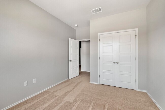 Building Photo - Recently Built 3 Bedroom, 2 Bath Duplex in Georgetown