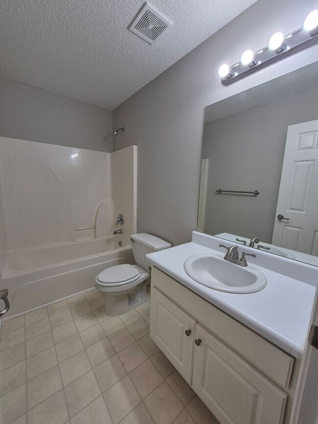 Building Photo - Bright and Spacious 3BR/2.5BA Townhome in Prime Lawrenceville Location