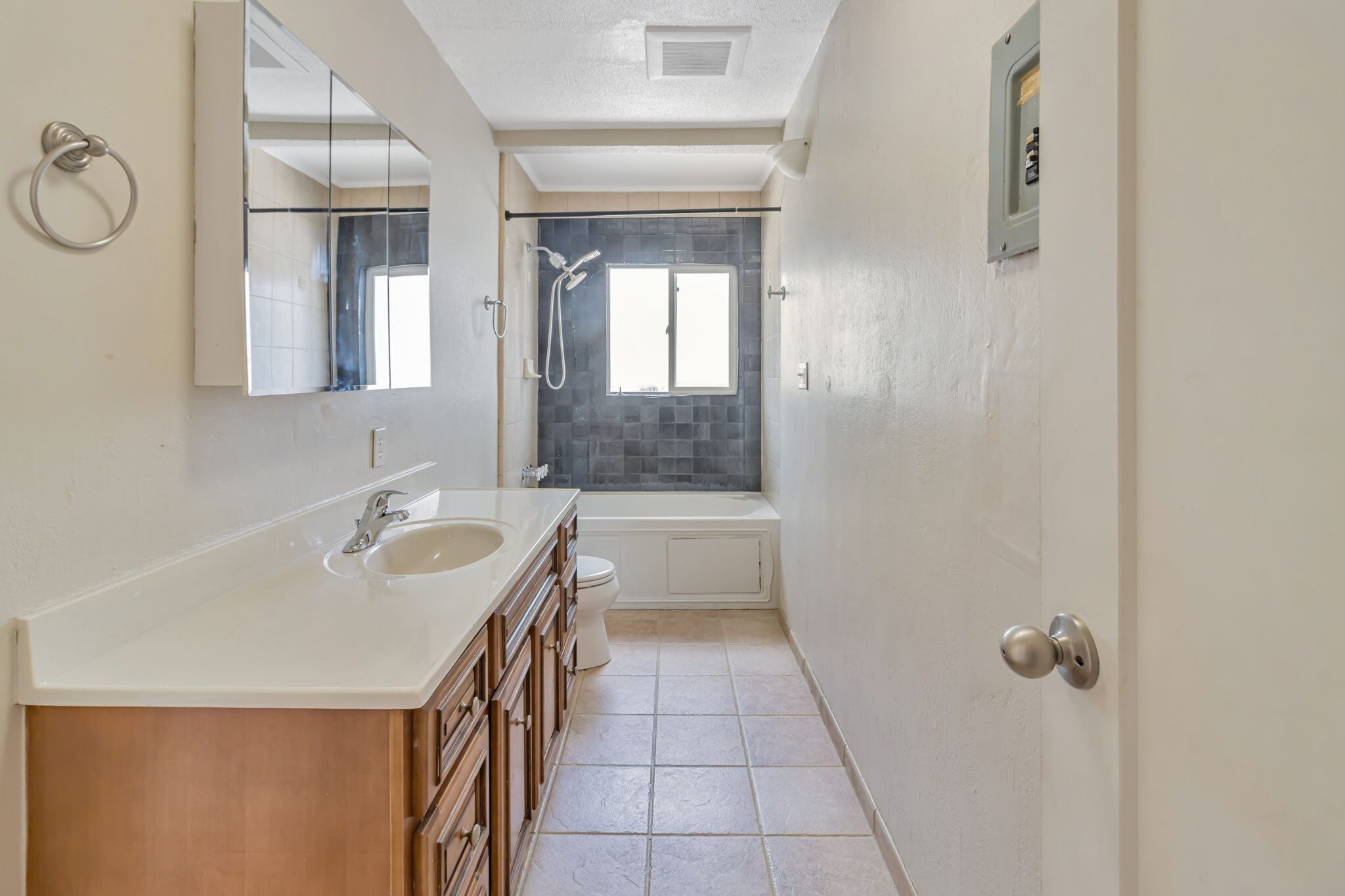 Building Photo - 4431 Penniman Ave