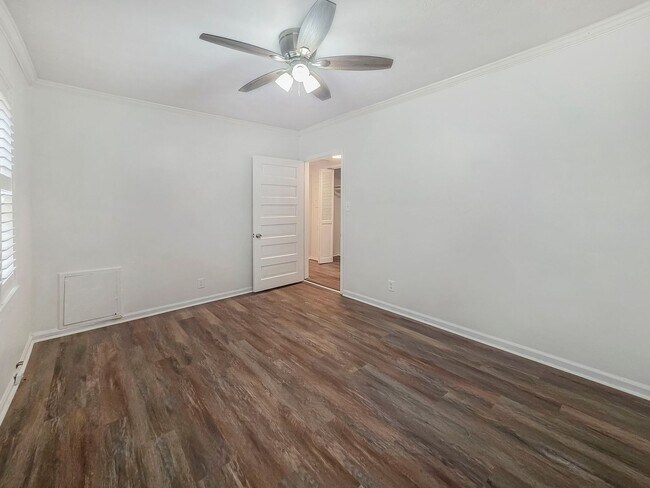Building Photo - 1111 Lawton Pl SW