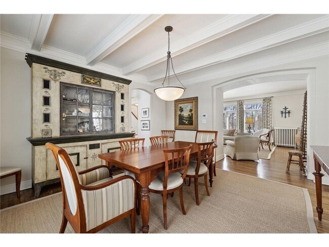 Building Photo - 2810 W Lake of the Isles Pkwy