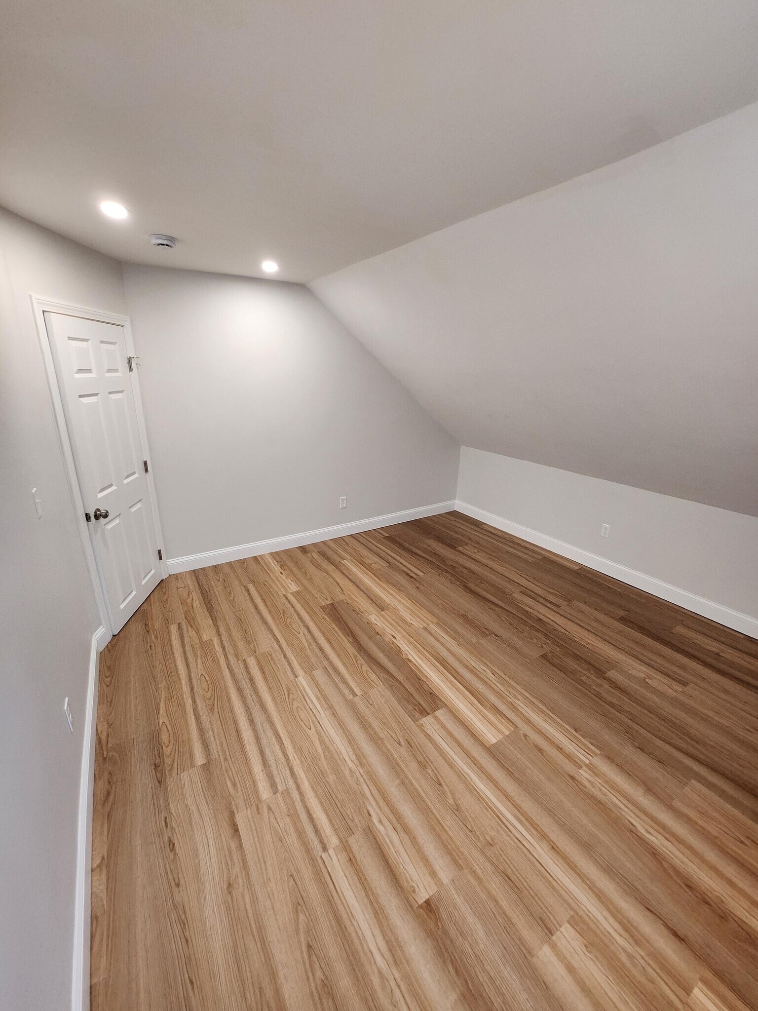 Building Photo - 48 Riverdale St