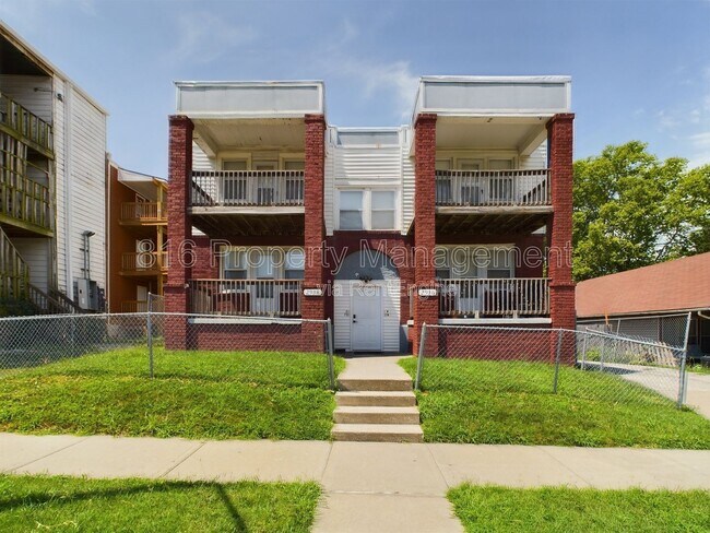 Building Photo - 2938 Flora Ave