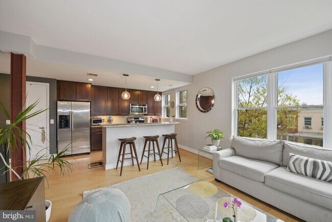 Primary Photo - 2201 2nd St NW