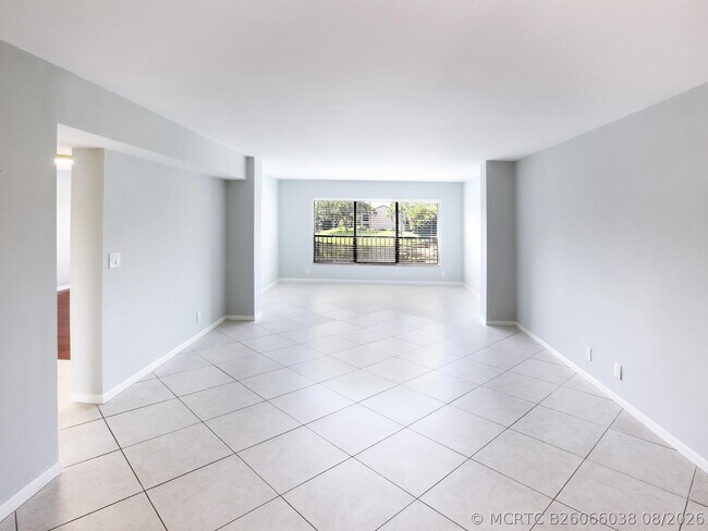 Building Photo - 3000 NW 42nd Ave