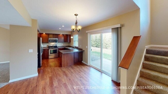 Building Photo - 1706 N Creek Cir