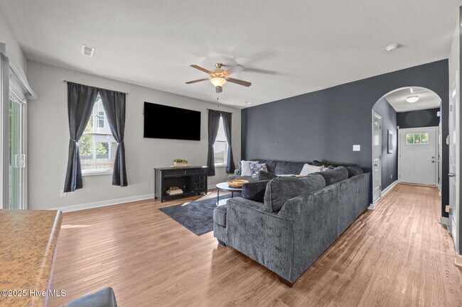 Building Photo - 407 Frisco Wy