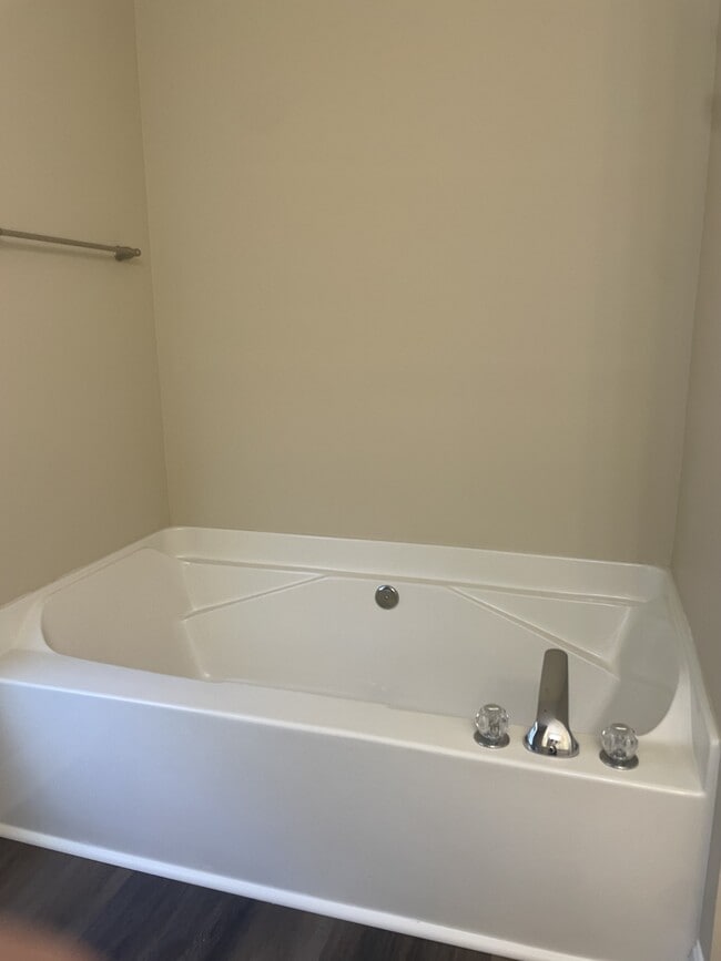 Building Photo - 281 White Water Loop