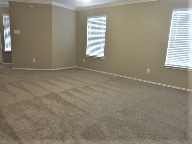 Building Photo - 8918 Farm Ridge Ln