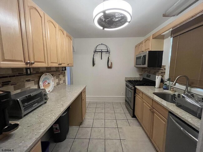 Building Photo - 7201 Winchester Ave