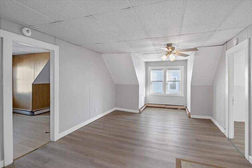 Building Photo - 53 Cranch St
