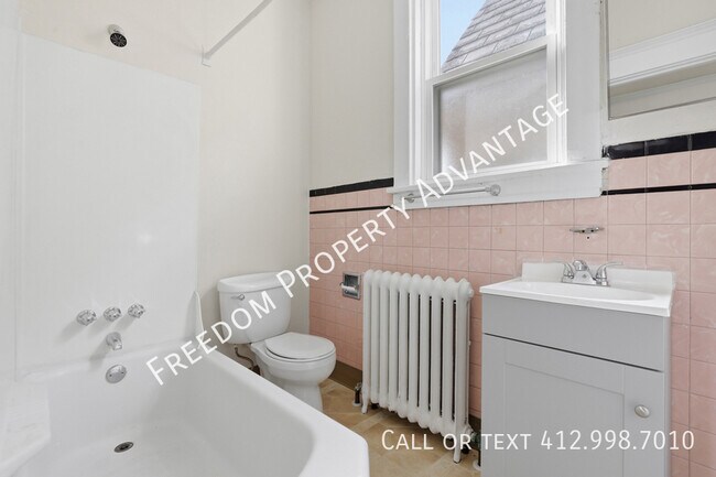 Building Photo - 412 Edgemont St