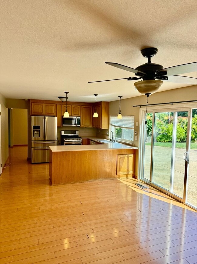 Building Photo - Beautiful 4-Bedroom, 3-Bath Home with Pool...