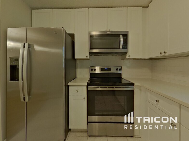 Building Photo - 5526 Westberry Ln