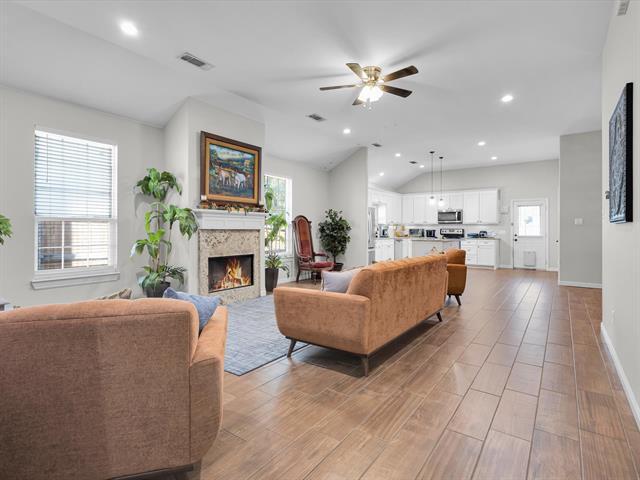 Building Photo - 10149 Lone Eagle Dr