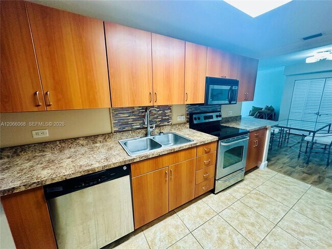 Building Photo - 7501 E Treasure Dr