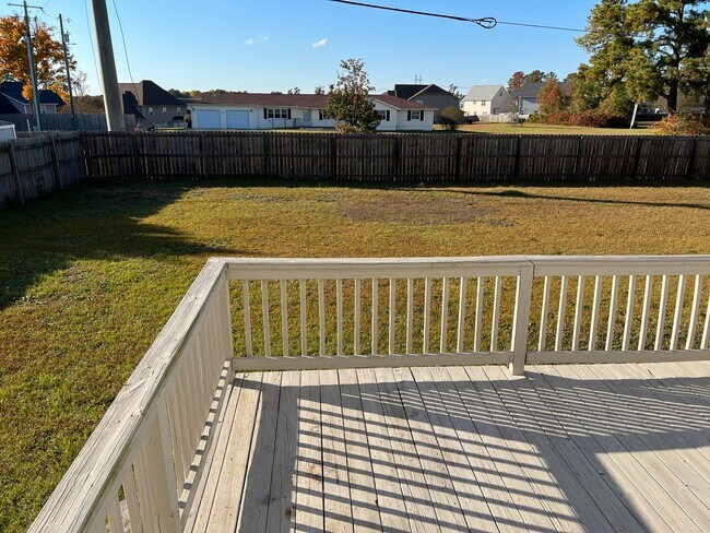 Building Photo - Jack Britt School District! 5br, 2.5 ba