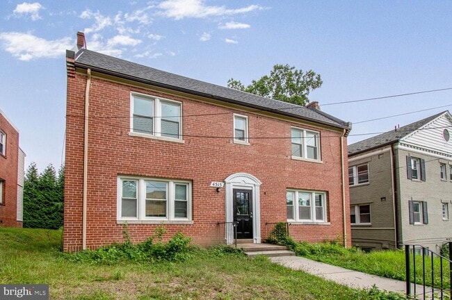 Primary Photo - 4515 Avondale St
