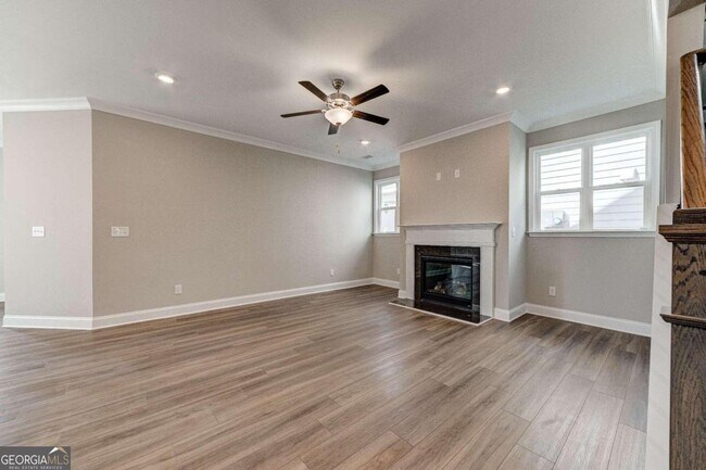 Building Photo - 1060 River Park Dr