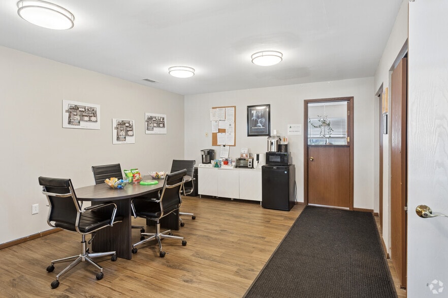 Lobby Photo - Pine Tree Village Apartments