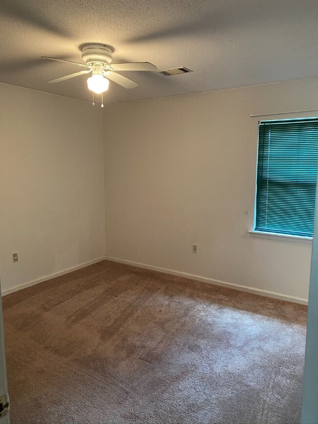 Building Photo - Home for Rent