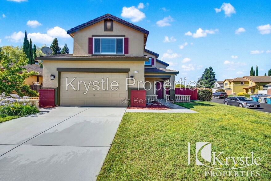 Building Photo - 824 Cedarcrest Dr