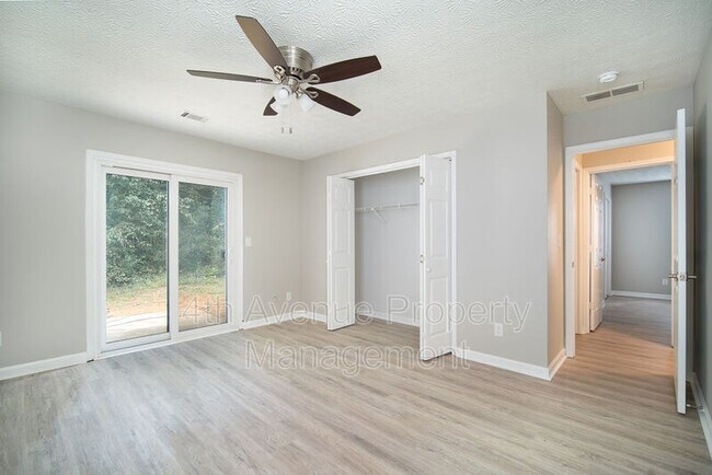 Building Photo - 2840 Pebblebrook Ct
