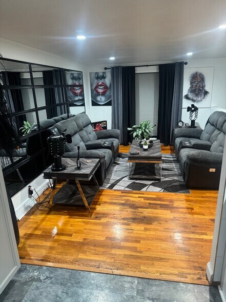 Living-room - 1728 Beacon Dr