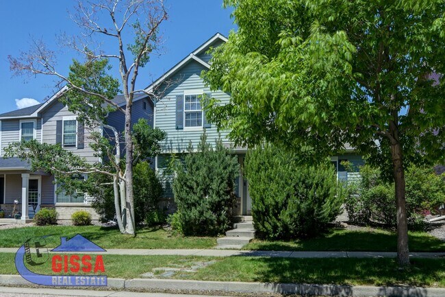 Building Photo - Cute home with engineered hardwood flooring throughout is available now!