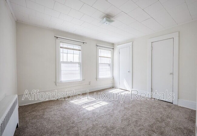 Building Photo - 3 Sumner Park