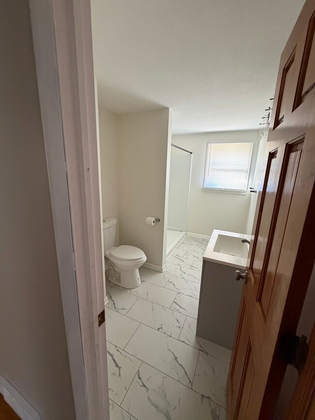 Building Photo - 8587 Caughdenoy Rd