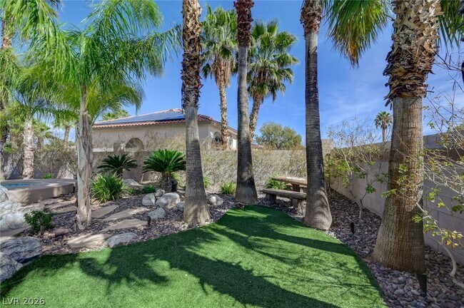 Building Photo - 3800 Beacon Point St