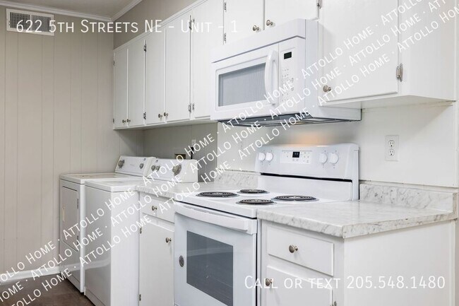 Building Photo - 622 5th St NE