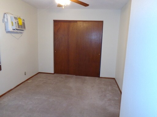 Building Photo - 1553 E Ave NE