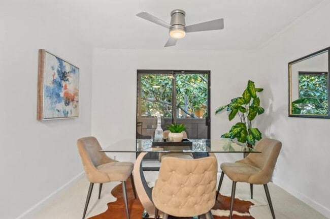 Building Photo - APARTMENT