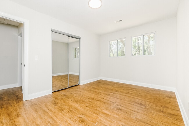 Building Photo - NEWLY RENOVATED 2 bedroom, 1 bathroom at Gilbert Townes