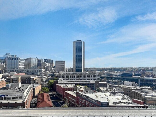 Building Photo - 301 Virginia St