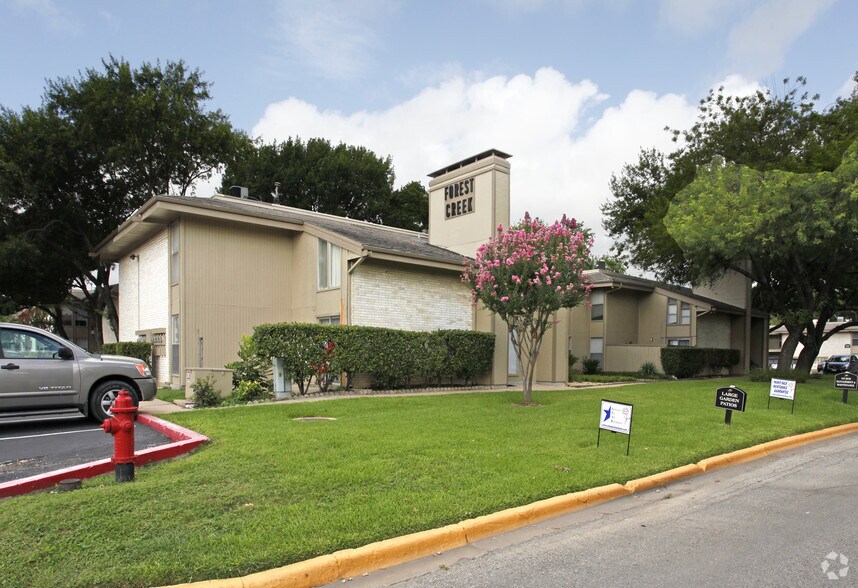 Forest Creek Apartments 1401 Saint Edwards Dr Austin TX 78704