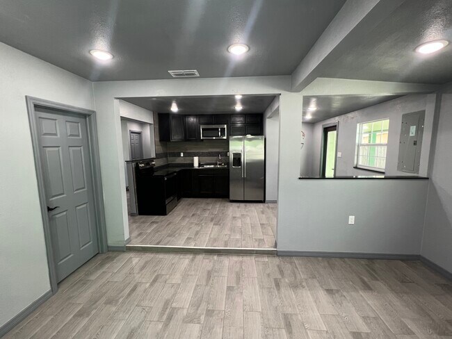 Building Photo - 4709 15th Ave S